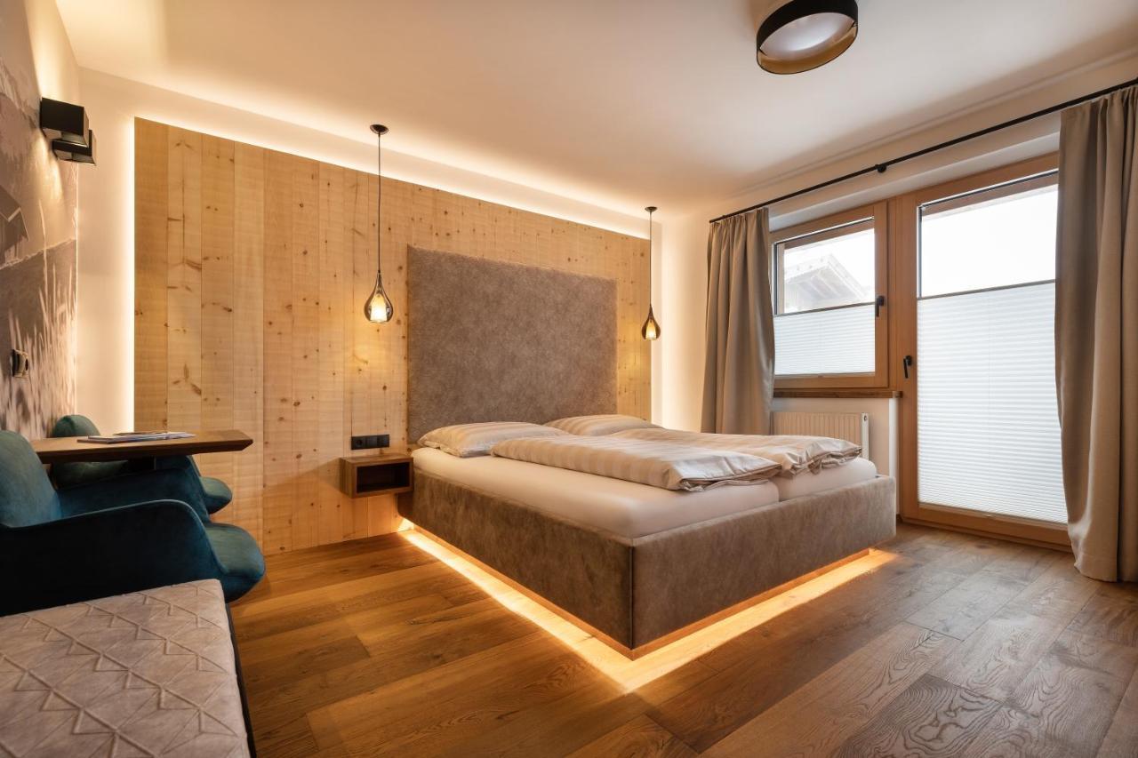 Hotel Garni Landhaus Platzer Цель-ам-Циллер Экстерьер фото